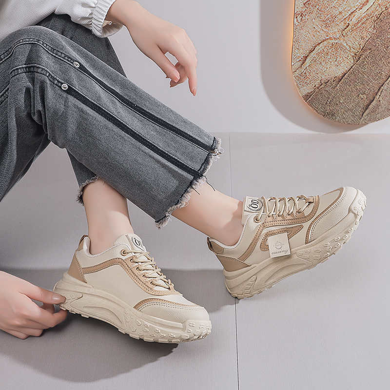 Casual Sneaker Low - With Lacing Platformed Black Boot Woman